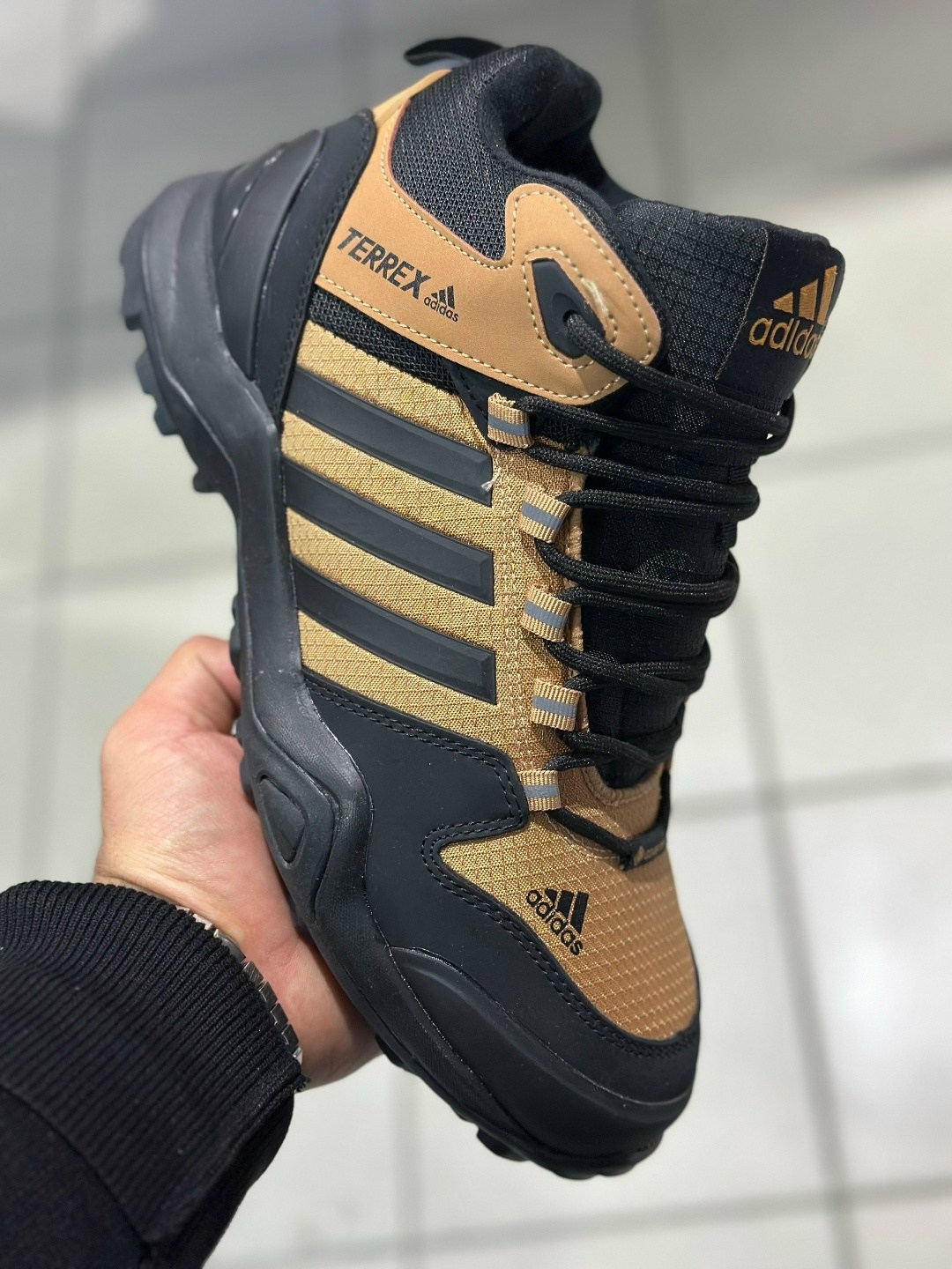 кроссовки мужские зимние(термо) adidas terrex,кроссовки adidas terrex,кроссовки adidas terrex black зимние из кожи,зимние кроссовки adidas terrex,зимние кроссовки adidas