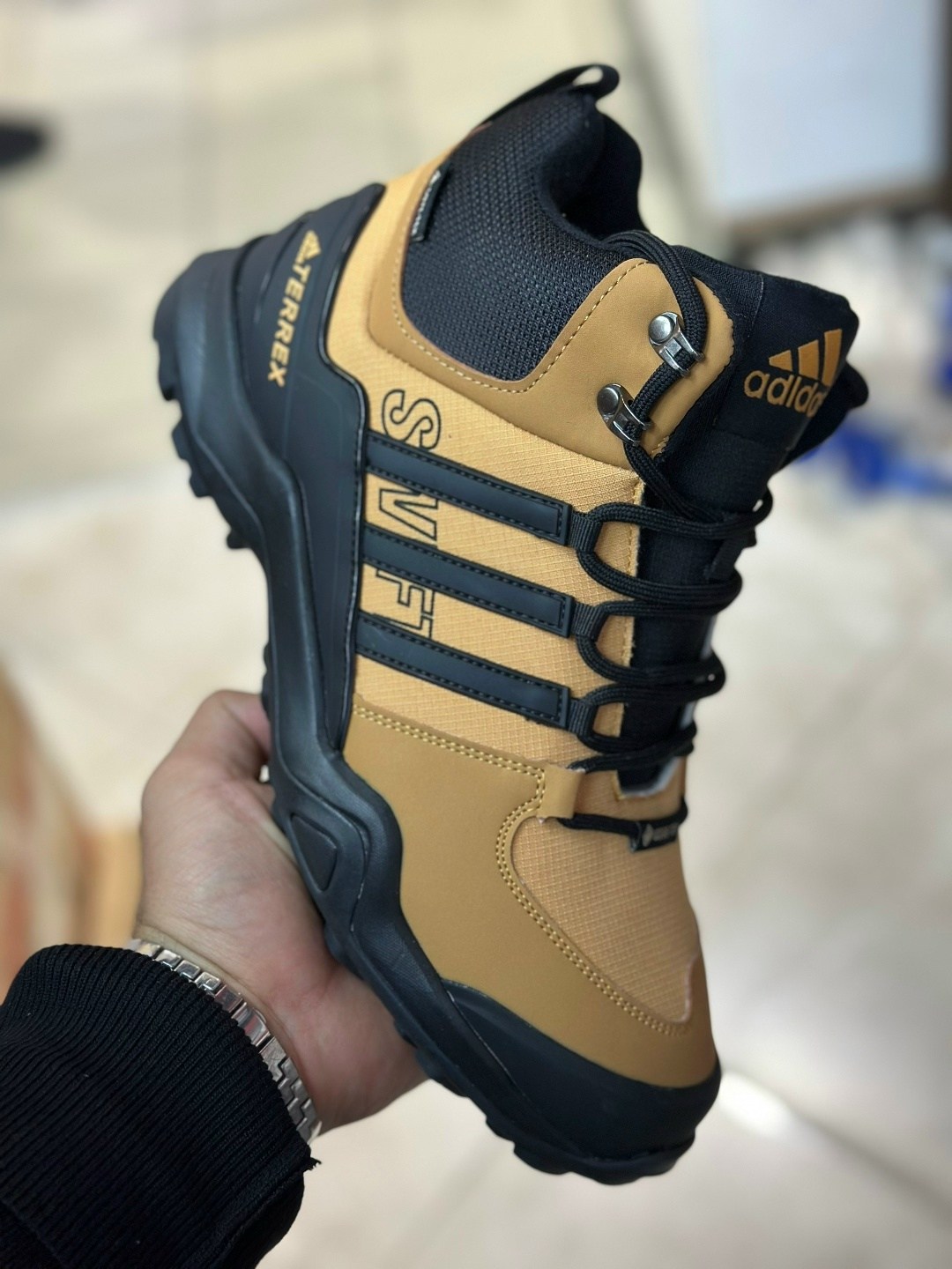 кроссовки adidas terrex,зимние ботинки adidas climaproof высокие,кроссовки adidas climaproof зимние высокие синие,зимние кроссовки adidas,кроссовки adidas