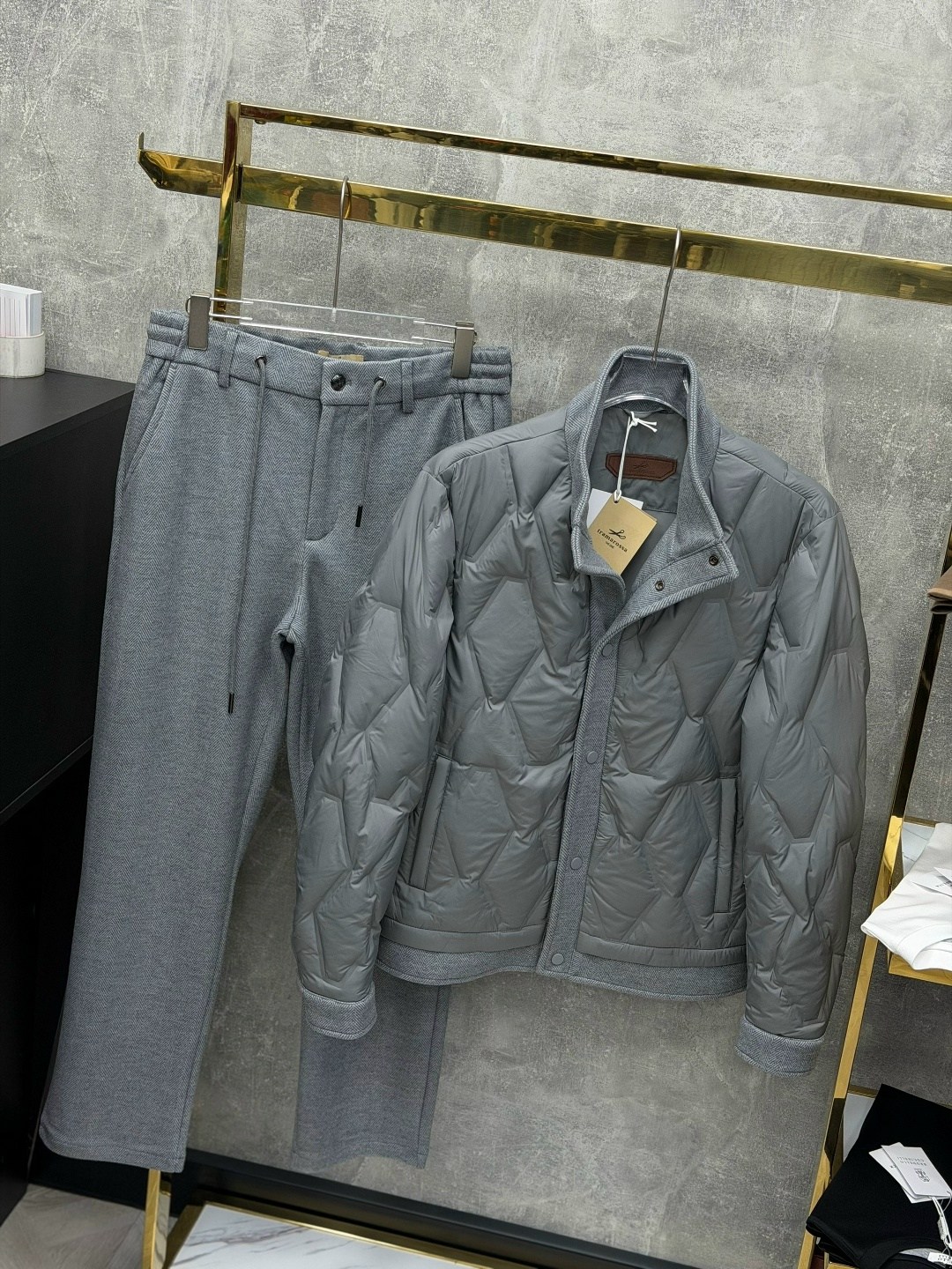 спортивный костюм brunello cucinelli,костюм серый,теплый костюм,костюм мужской