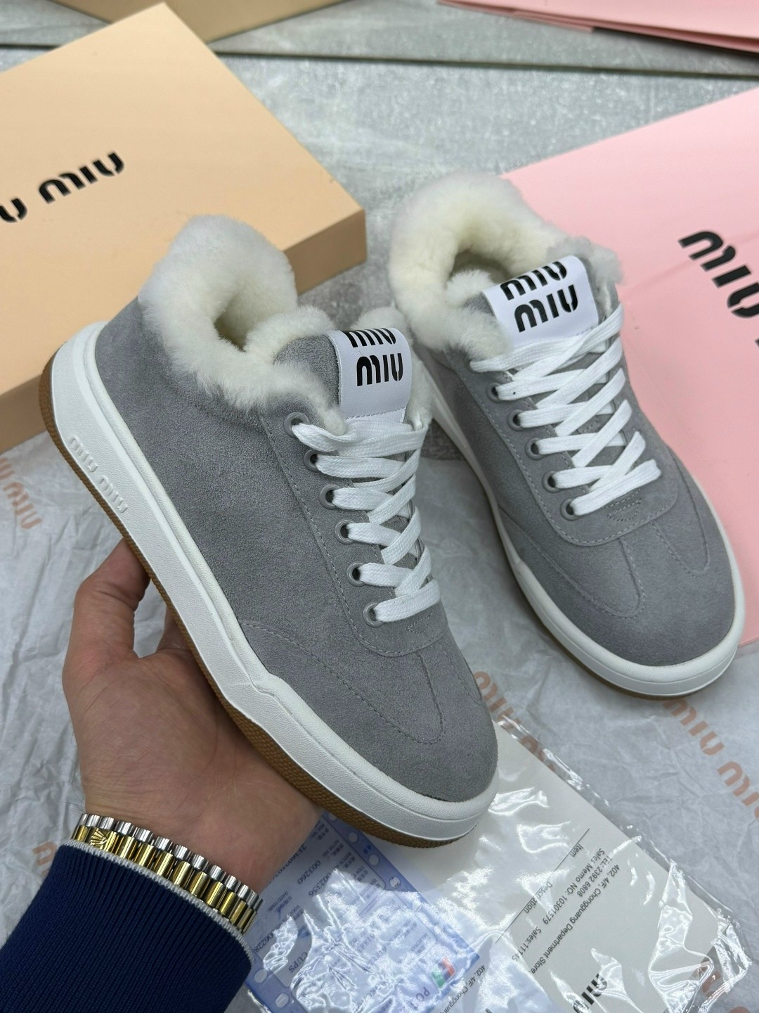 кроссовки кеды miu miu на меху зима размер 36-40,кроссовки женские miu miu с мехом,кроссовки кеды miu miu на меху зима,кроссовки на меху miu miu,кеды женские зимние miu miu
