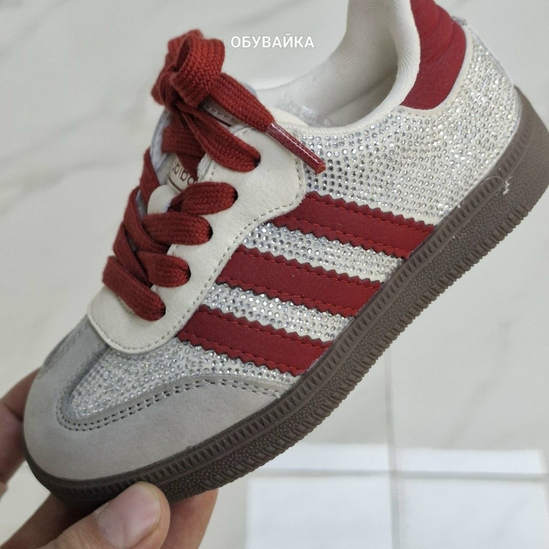 ,кроссовки adidas,спортивная ,kроссовки спортивные,кроссовки детская