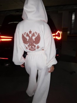 Костюм