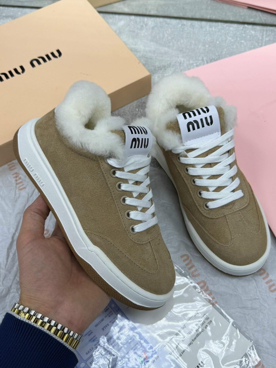 кроссовки кеды miu miu на меху зима размер 36-40,кроссовки женские miu miu с мехом,кроссовки кеды miu miu на меху зима,кроссовки на меху miu miu,кеды женские зимние miu miu