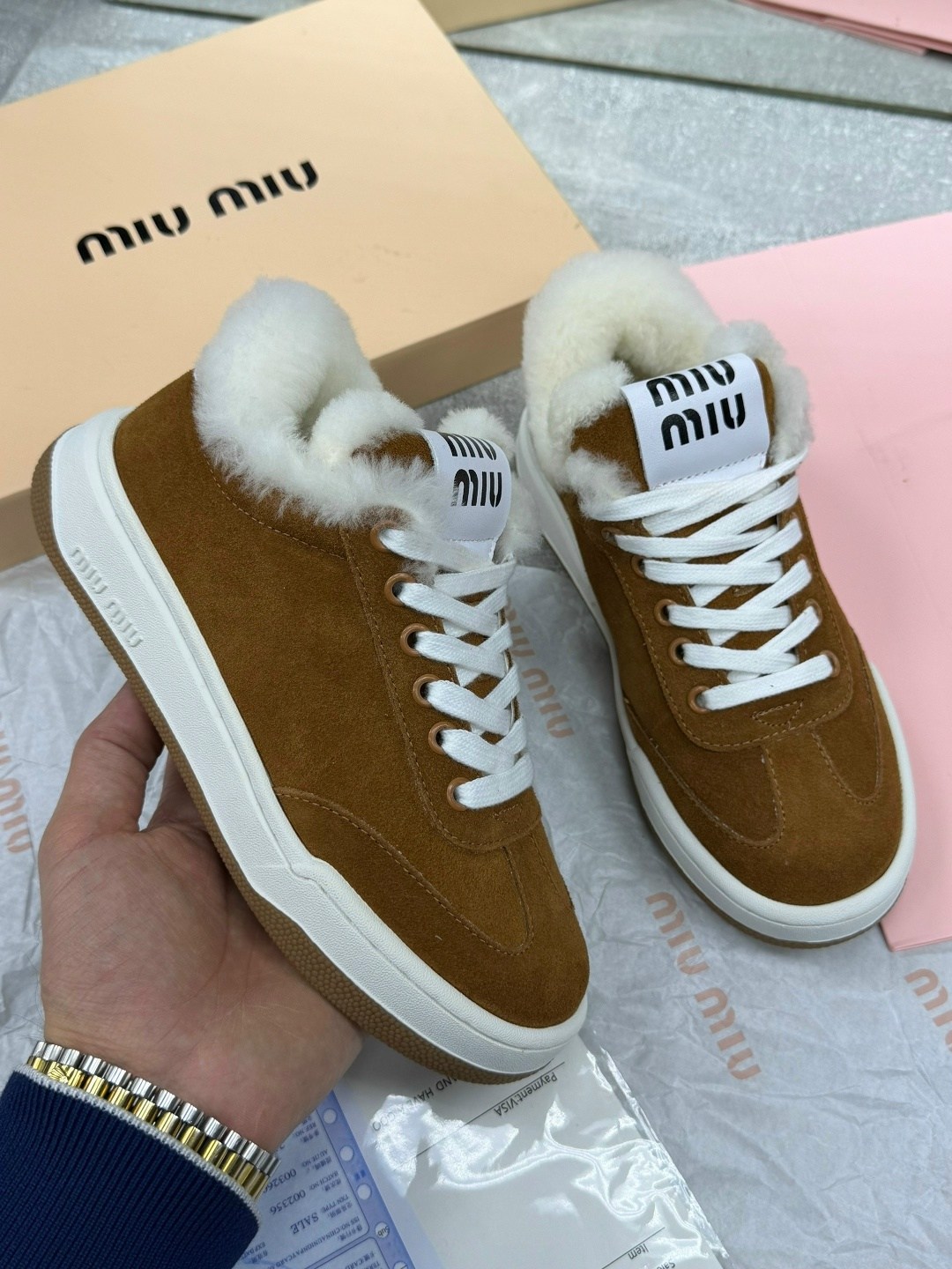 кроссовки кеды miu miu на меху зима размер 36-40,кроссовки женские miu miu с мехом,кроссовки кеды miu miu на меху зима,кроссовки на меху miu miu,кеды женские зимние miu miu
