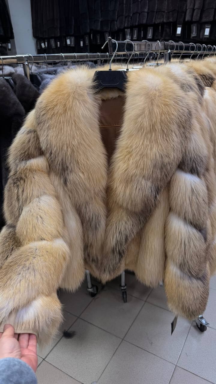 шуба из меха лисы,шуба из лисы,шуба лиса,fox fur coat,шуба из лисы натуральная