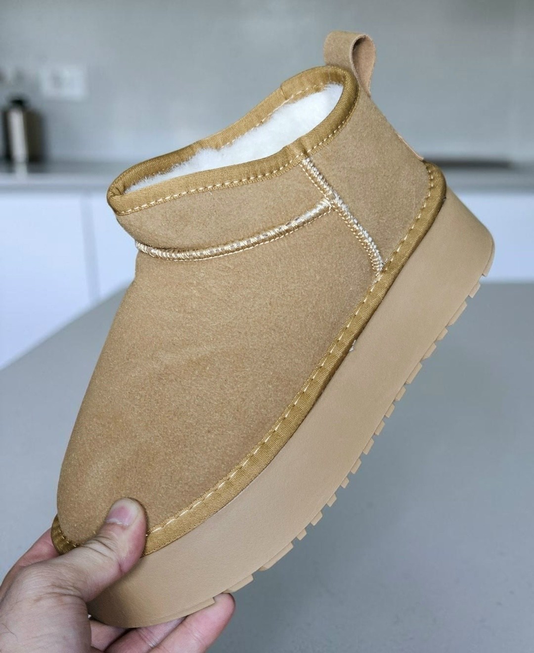 женские угги,угги женские ugg,,угги зимние натуральная замш,угги ugg зимние с мехом короткие на платформе