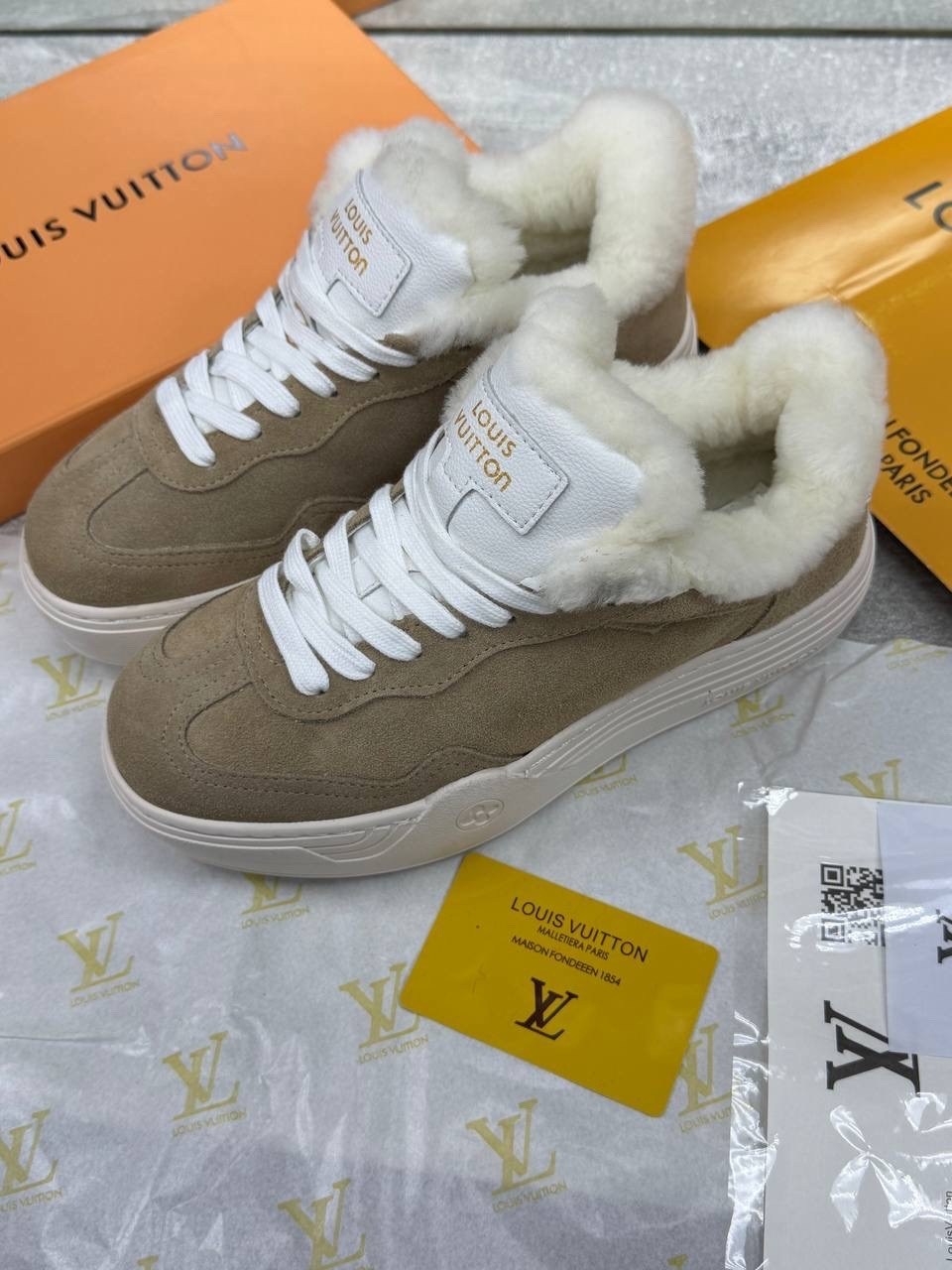 кроссовки женские louis vuitton,louis vuitton зимние кроссовки,кеды louis vuitton time out зимние бежевые,кроссовки louis vuitton,кеды женские зимние louis vuitton lv 36-41