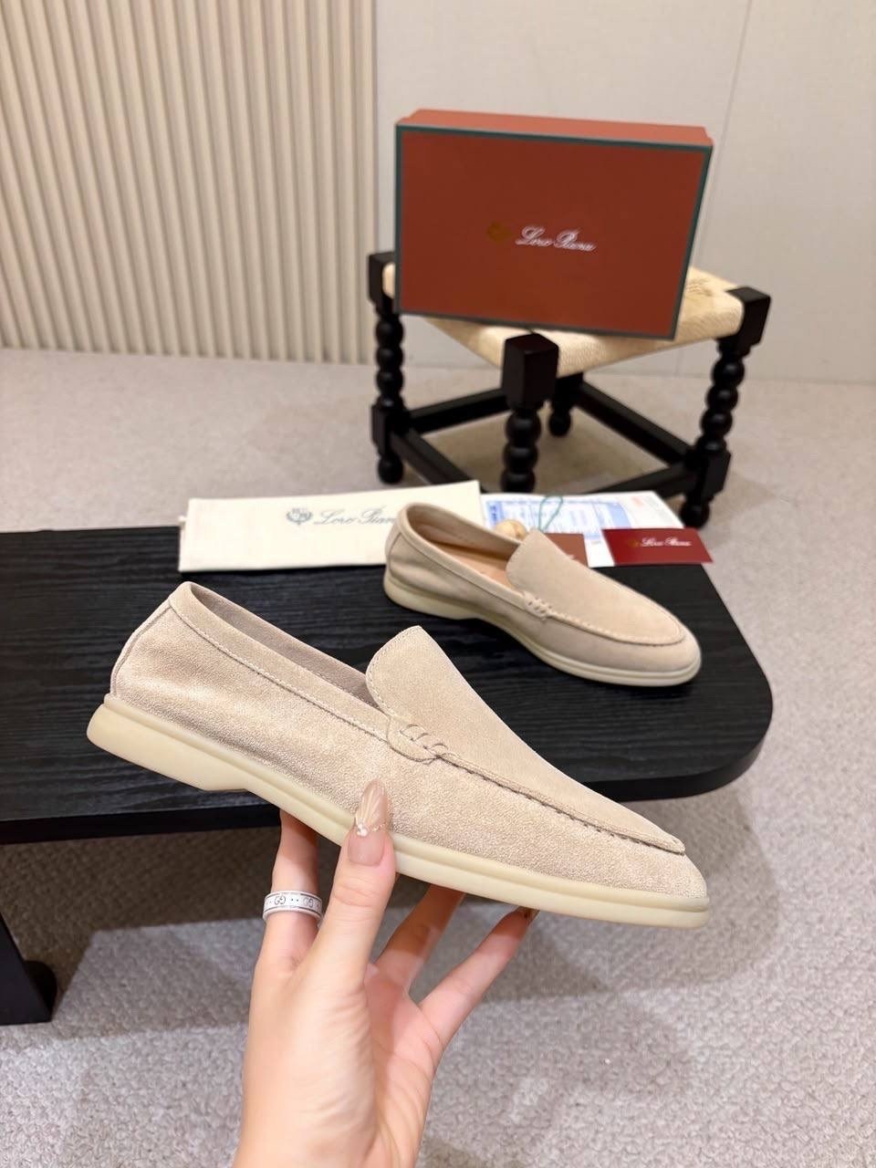 лоферы из натуральной замши loro piana,лоферы из натуральной замши loro piana premium shoes,лоферы loro piana,loro piana мужские лоферы,лоферы loro piana женские