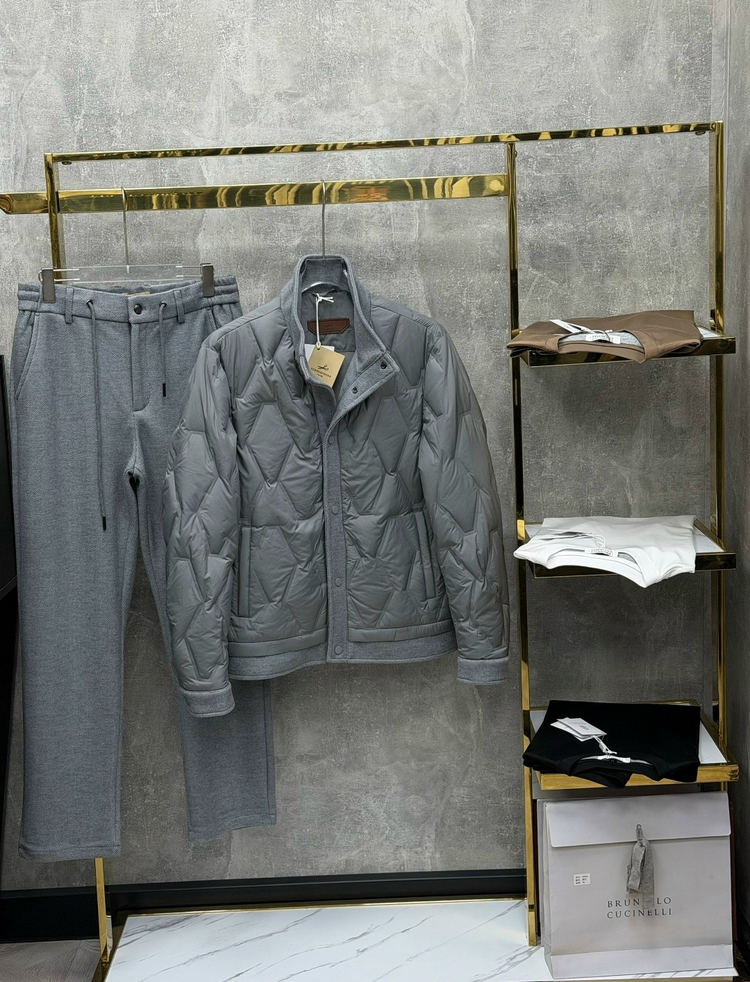 спортивный костюм brunello cucinelli,костюм серый,теплый костюм,костюм мужской