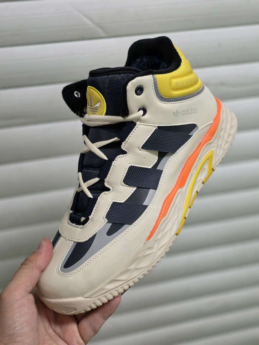 зимние кроссовки adidas niteball hi,кроссовки adidas niteball зимние,зимние кроссовки adidas niteball ii hi,кроссовки adidas niteball,кроссовки adidas