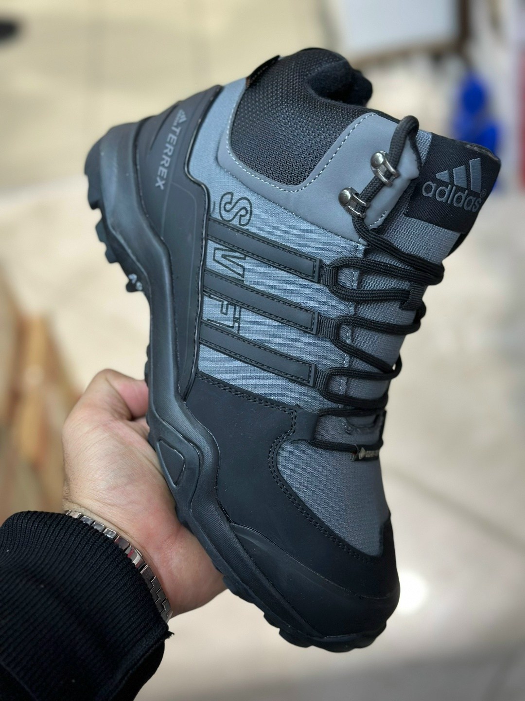 кроссовки adidas terrex,зимние ботинки adidas climaproof высокие,кроссовки adidas climaproof зимние высокие синие,зимние кроссовки adidas,кроссовки adidas
