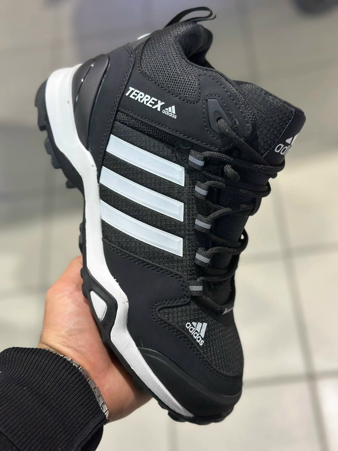 мужские зимние кроссовки adidas,кроссовки adidas,кроссовки мужские adidas,кроссовки adidas зимние,кроссовки адидас