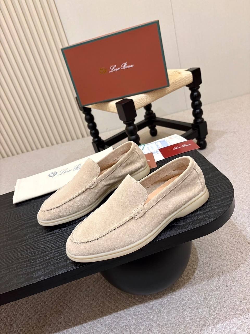 лоферы из натуральной замши loro piana,лоферы из натуральной замши loro piana premium shoes,лоферы loro piana,loro piana мужские лоферы,лоферы loro piana женские