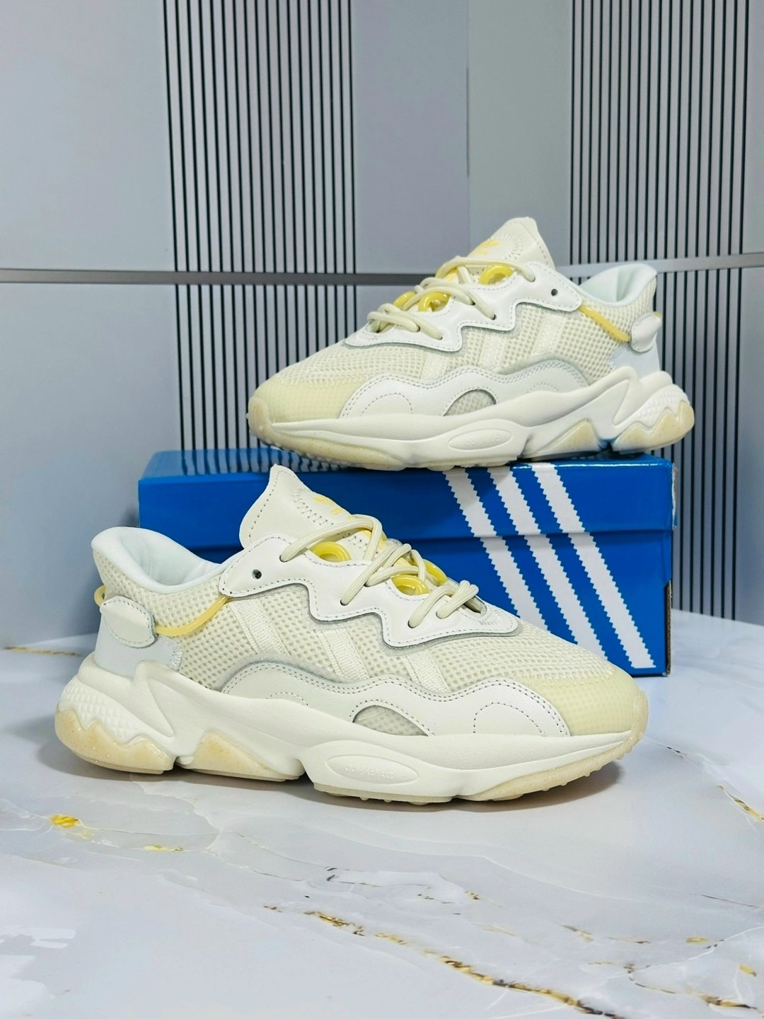 кроссовки adidas ozweego,кроссовки ozweego originals adidas,женские кроссовки adidas ozweego,кроссовки adidas,кроссовки adidas ozweego originals adidas цвет бежевый серый