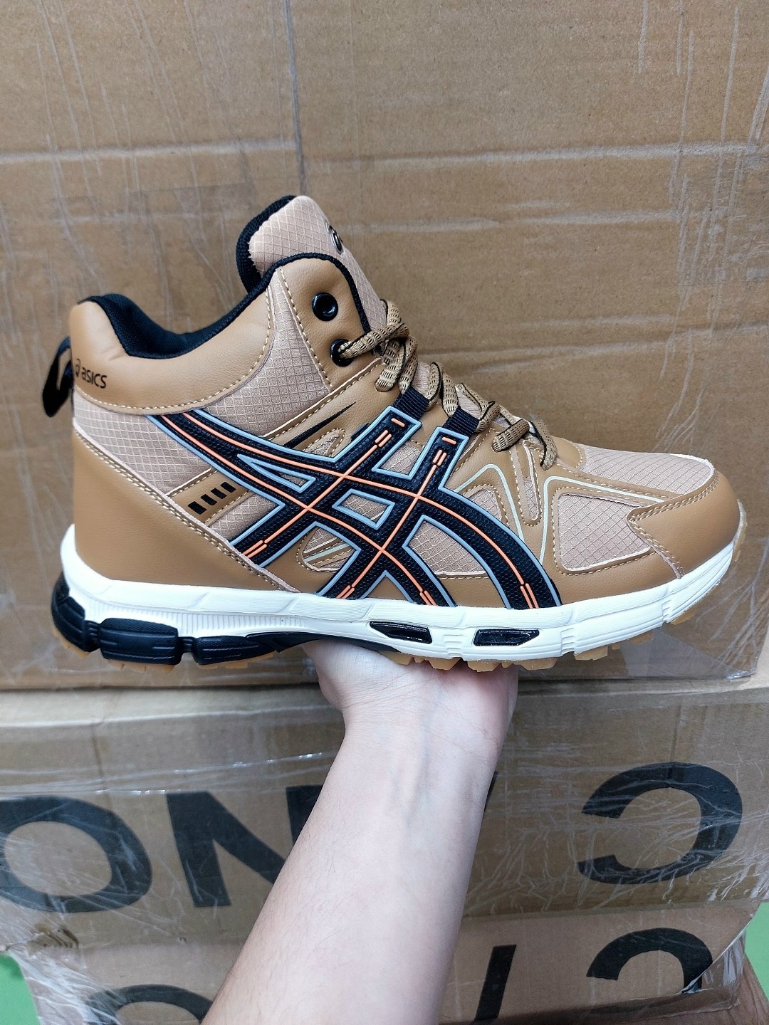 зимние кроссовки asics gel kahana 8 hi,кроссовки зимние asics мужские,кроссовки зимние gel-kahana 8 спортивные высокие asics,кроссовки asics зимние,зимние кроссовки asics gel kahana