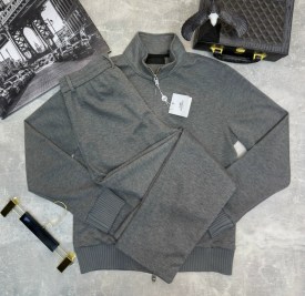 Костюм
