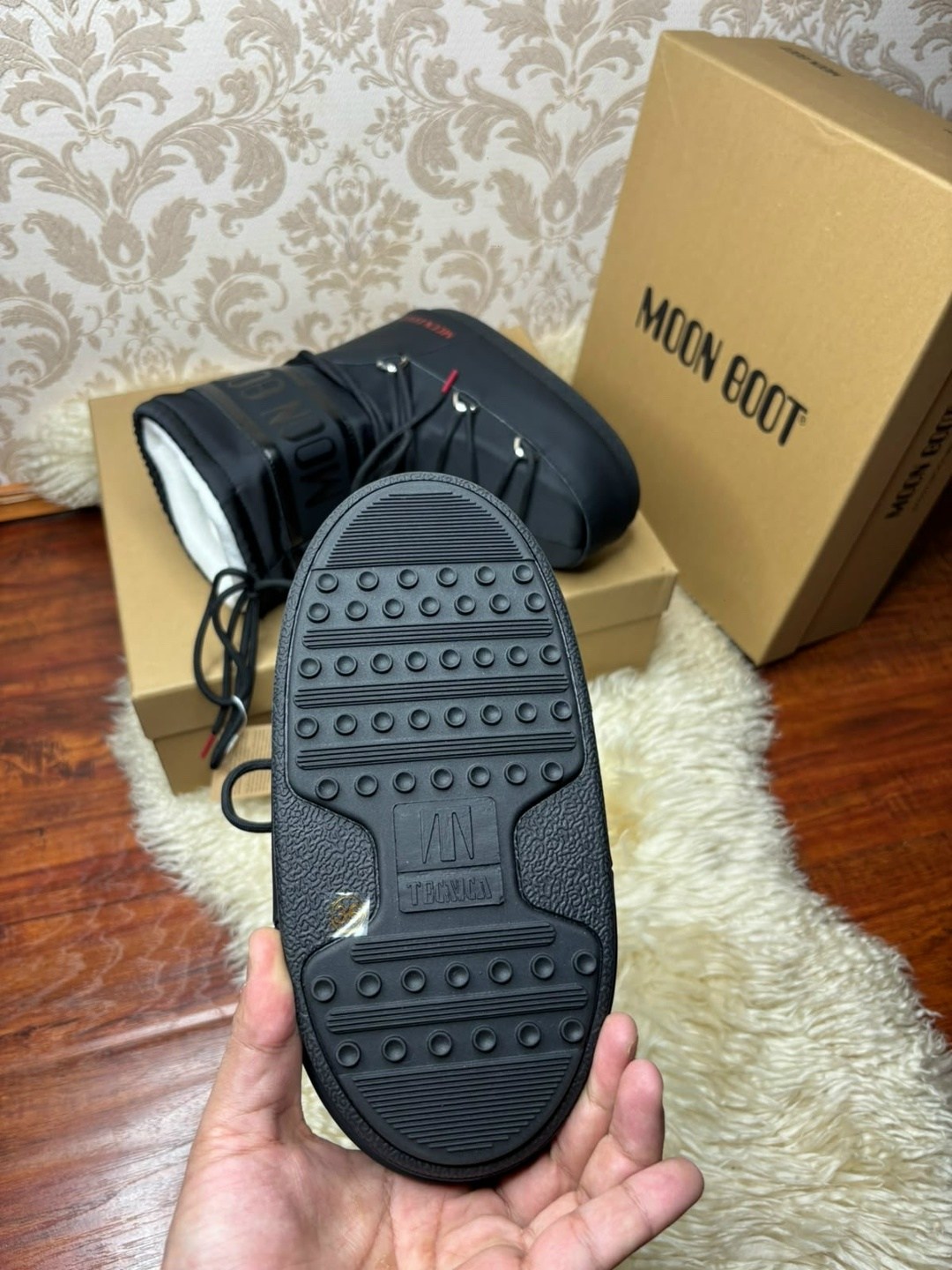 зимние ботинки moon boot,,луноходы женские,ботинки moon boot,зимние ботинки moon boot icon черный