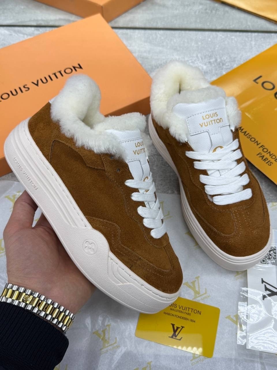 кроссовки женские louis vuitton,louis vuitton зимние кроссовки,кеды louis vuitton time out зимние бежевые,кроссовки louis vuitton,кеды женские зимние louis vuitton lv 36-41