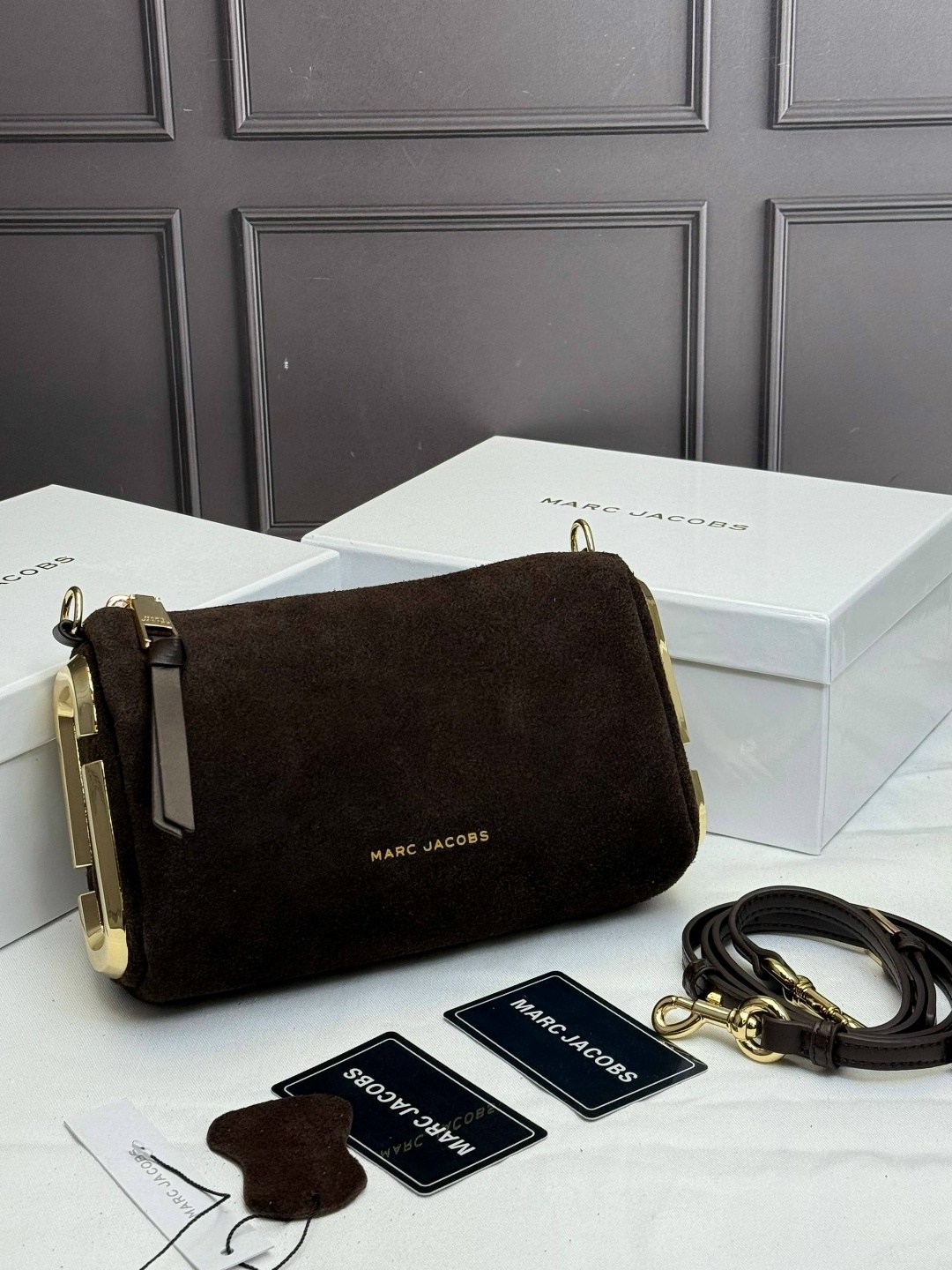 сумка marc jacobs 25-16 см натуральная замша,женская сумка marc jacobs из натуральной замши,сумка marc jacobs из замши,сумка marc jacobs замша,сумка женская marc jacobs замшевая