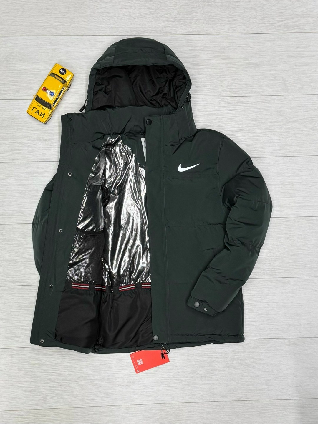 бежевая куртка мужская,куртка зимняя мужская,куртка nike зимняя,пуховик мужской nike,мужская зимняя куртка nike