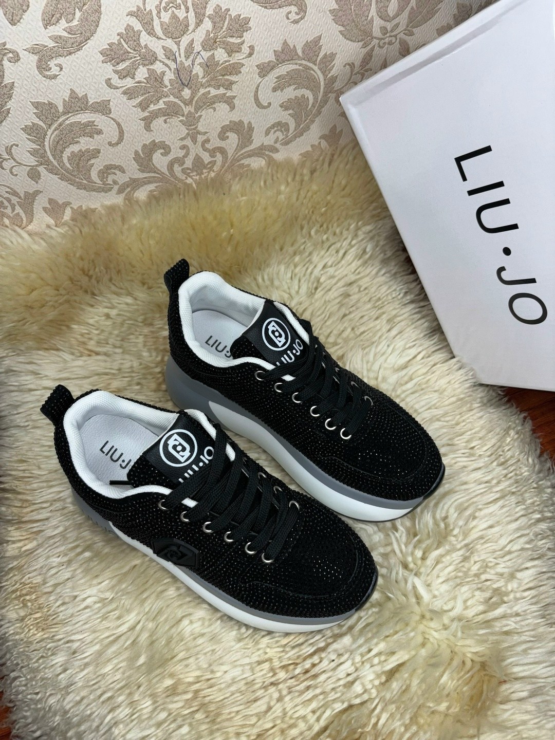 ,женские кроссовки,кроссовки liu jo,кроссовки liu jo женские, женская