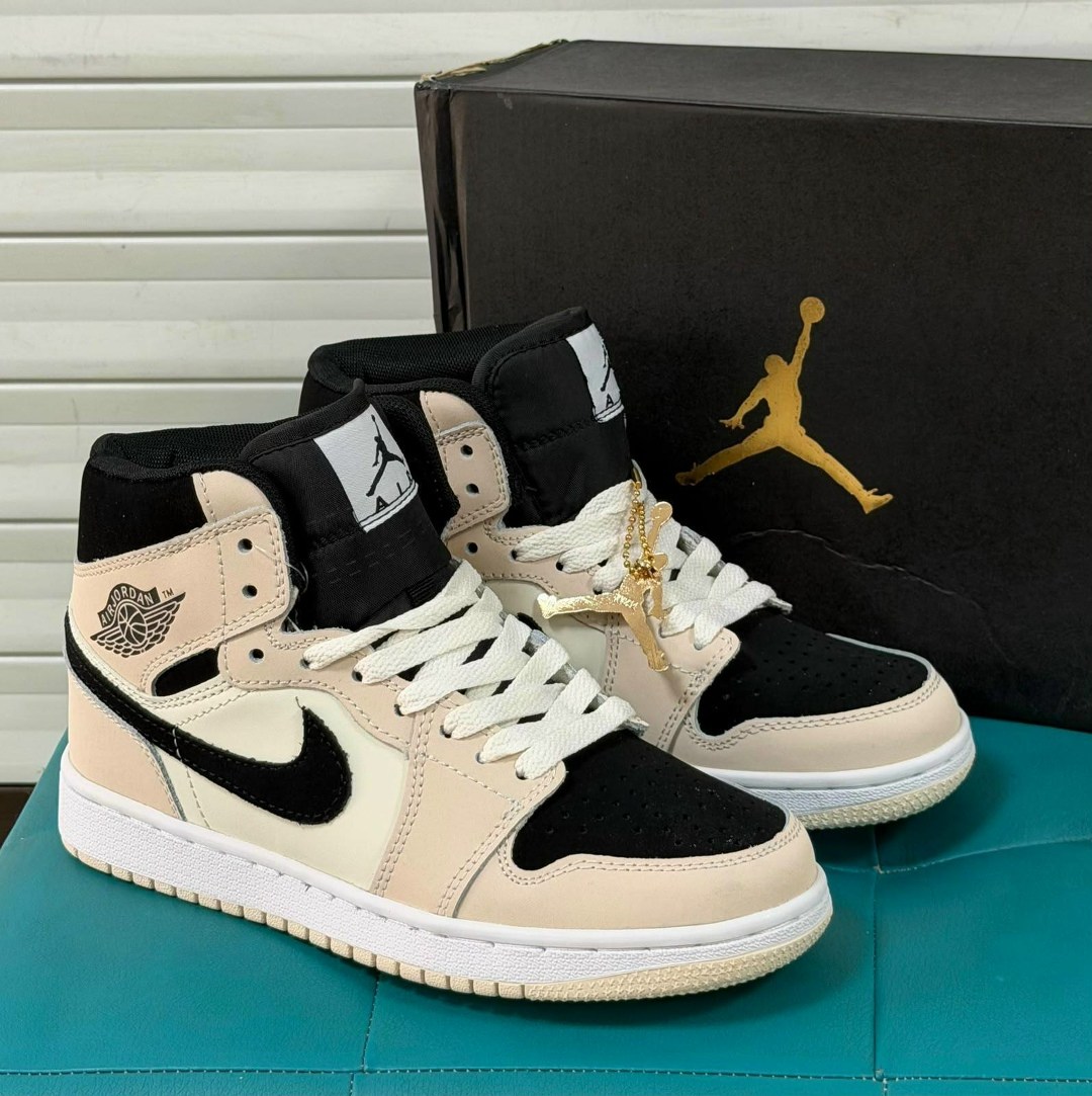 мужские кроссовки nike air jordan 1 retro high,кроссовки nike air jordan 1,nike air jordan 1,кроссовки nike air jordan 1 retro high,nike air jordan 1 retro