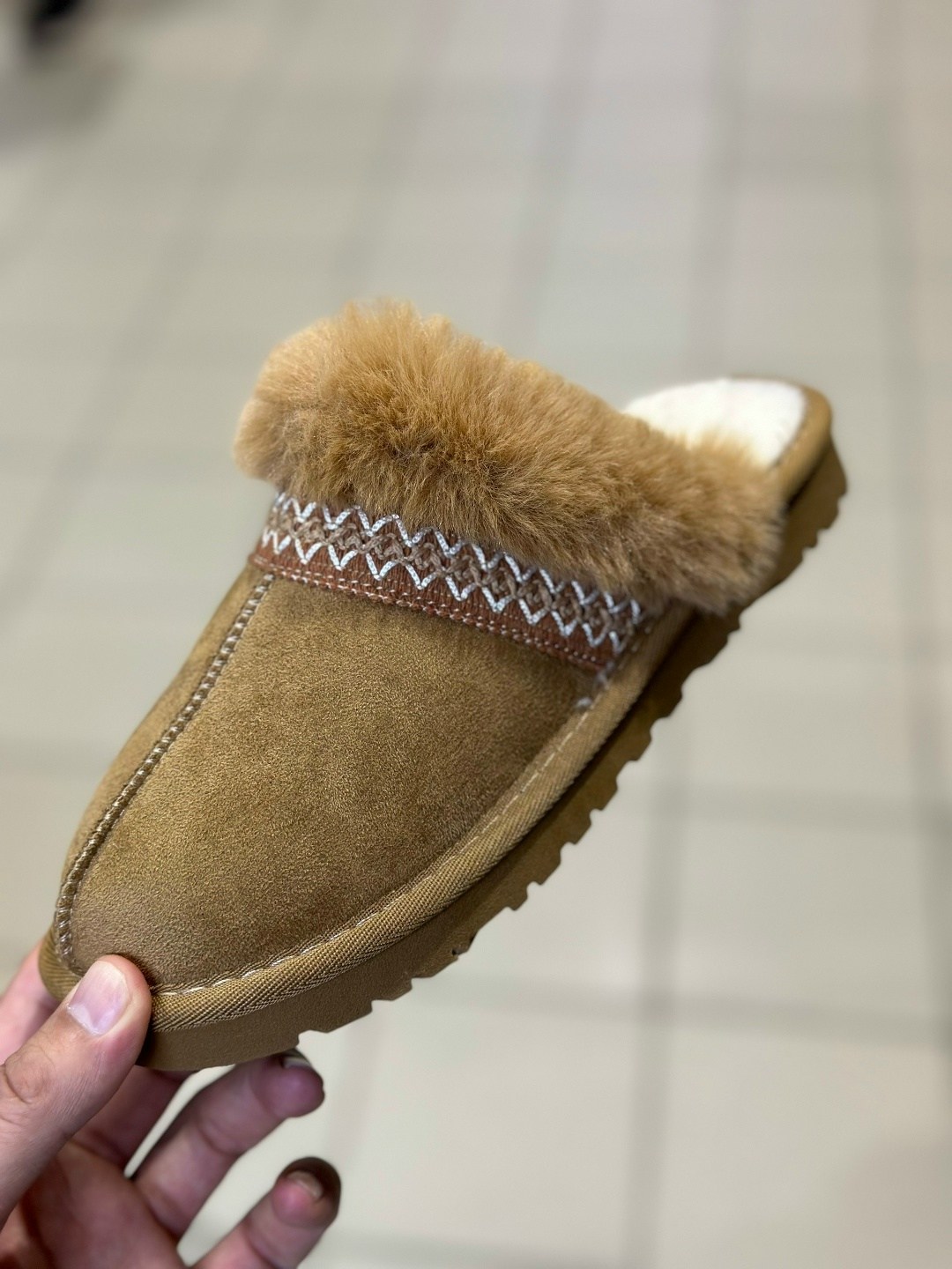 ,зимние тапочки,тапочки женские,модные тапочки, женская