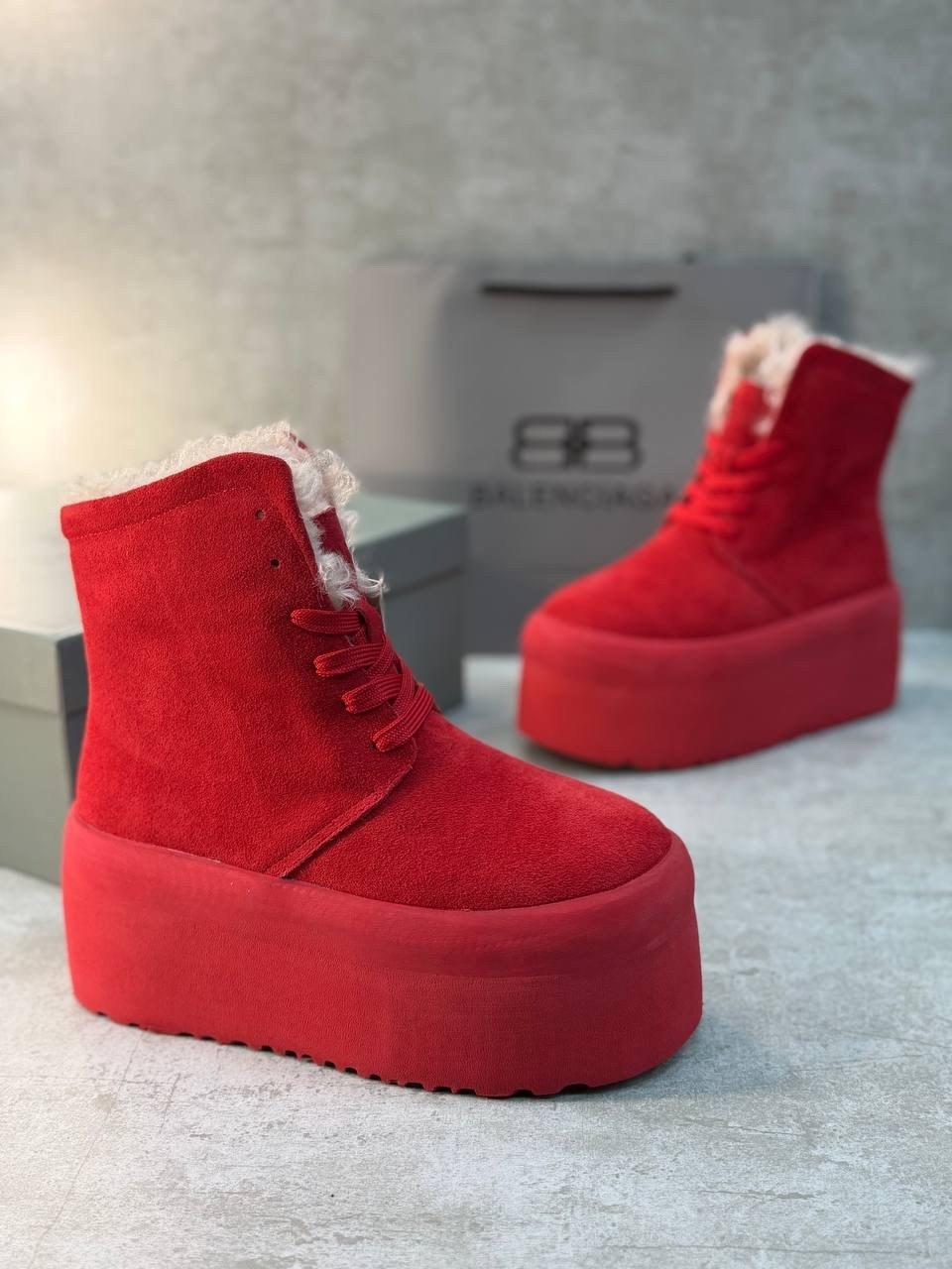,ботинки зимние женские ugg замшевые на платформе,женские зимние ботинки на толстой подошве 2026 года,женская ,ботинки зимние с мех
