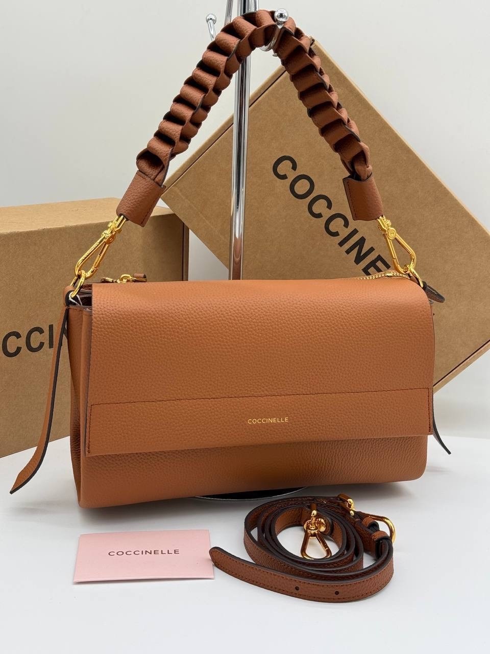 сумка coccinelle,сумка женская coccinelle,coccinelle сумка на плечо,женская сумка,сумка