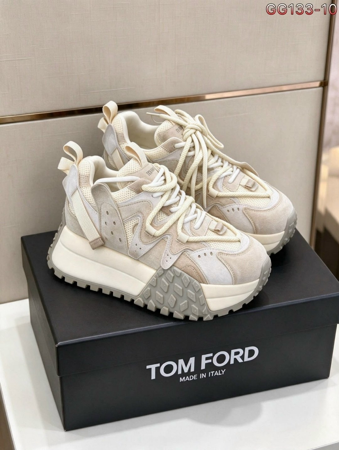 ,женские кроссовки,кроссовки tom-ford,повседневные кроссовки,женская