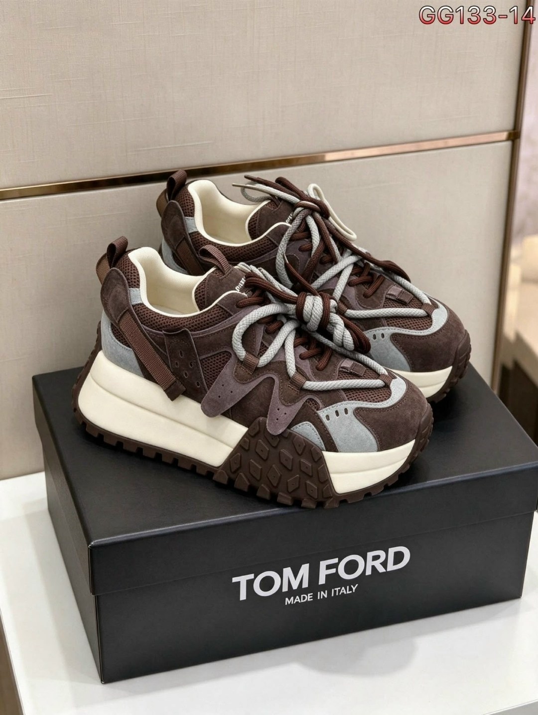 ,женские кроссовки,кроссовки tom-ford,повседневные кроссовки,женская