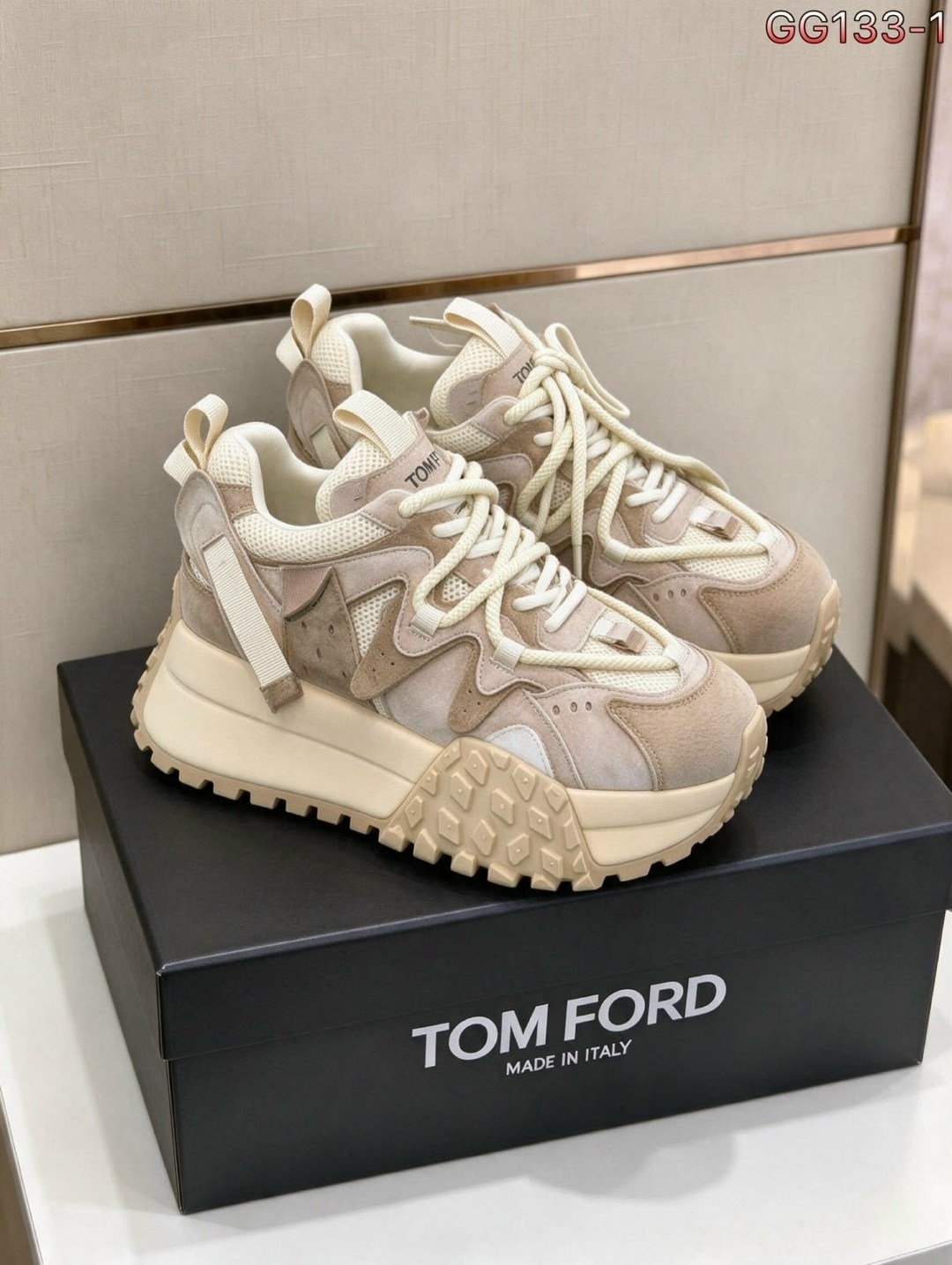 ,женские кроссовки,кроссовки tom-ford,повседневные кроссовки,женская