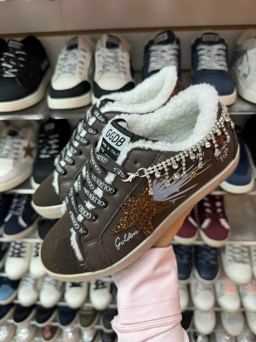 ,кеды golden goose,женская ,блестящие кроссовки,кеды с мехом