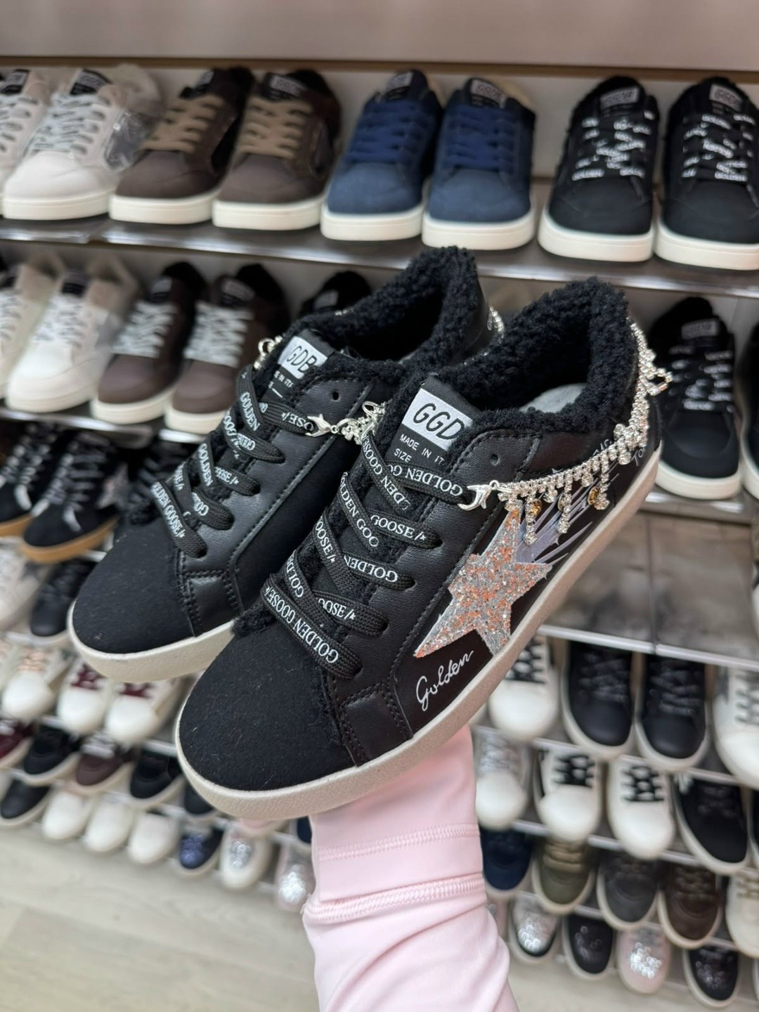 ,кеды golden goose,женская ,блестящие кроссовки,кеды с мехом