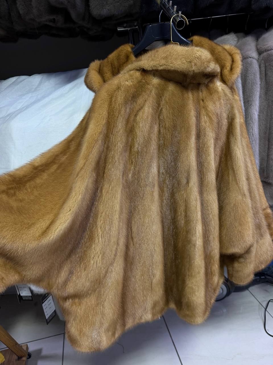 норковая шуба,шуба из норки,норковая шуба saga mink,полушубок из норки,шуба