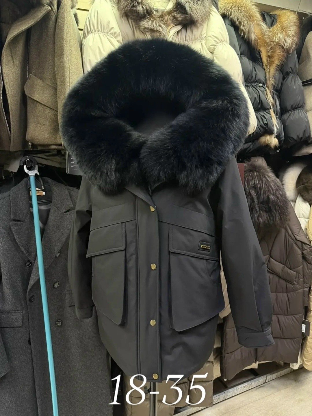 парка с мехом песца,парка с натуральным мехом,женская верхняя одежда парка с мехом песца,зимняя куртка женская,парка с мехом