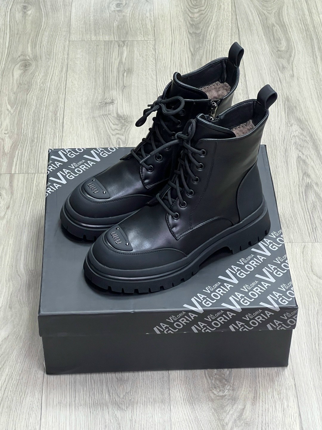 ,ботинки celine,женские ботинки,ботинки женские celine,ботинки balenciaga