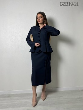 Костюм
