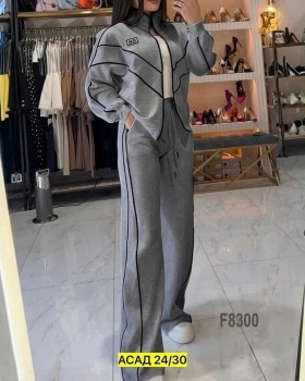 Костюм