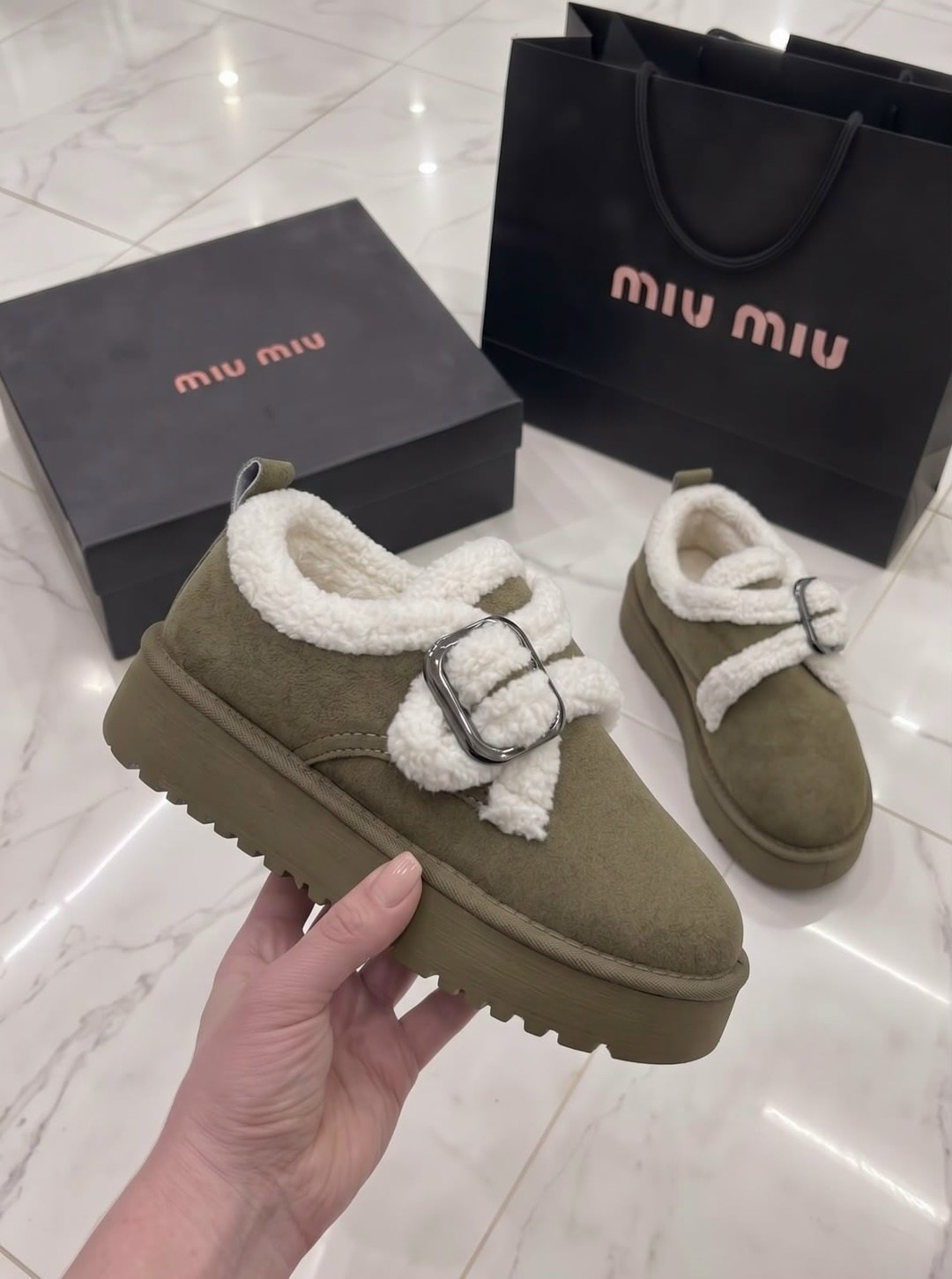 ботинки miu miu,угги женские,ботинки miu miu на меху зима размер 36-40,зимние ботинки miu miu,