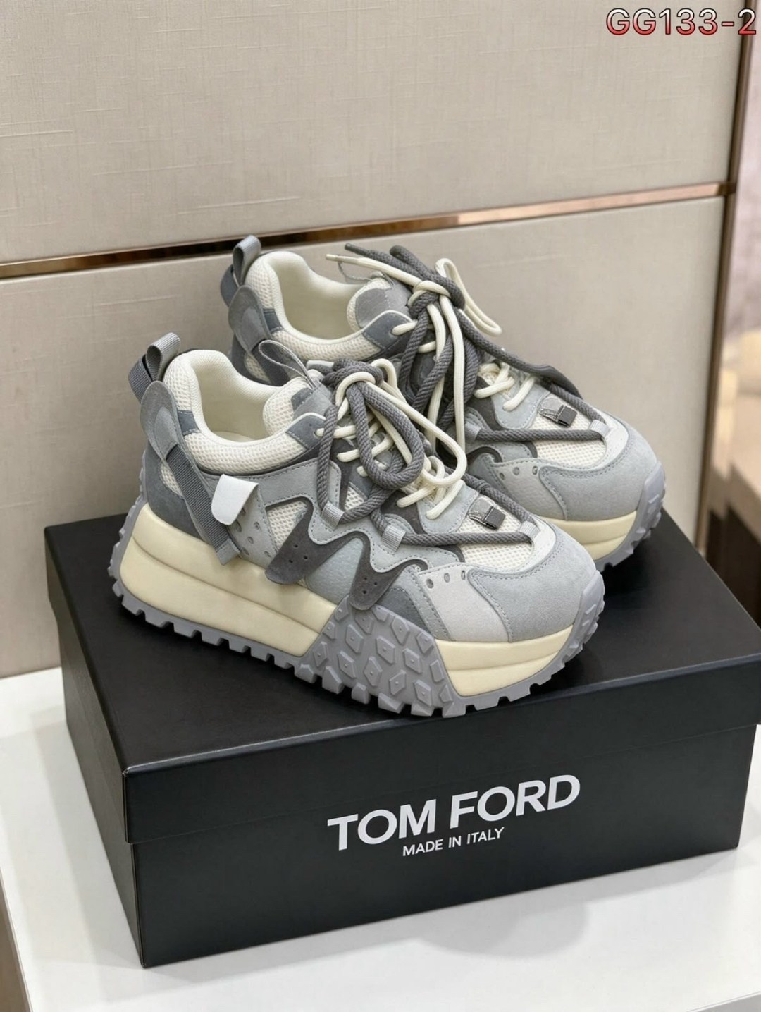 ,женские кроссовки,кроссовки tom-ford,повседневные кроссовки,женская