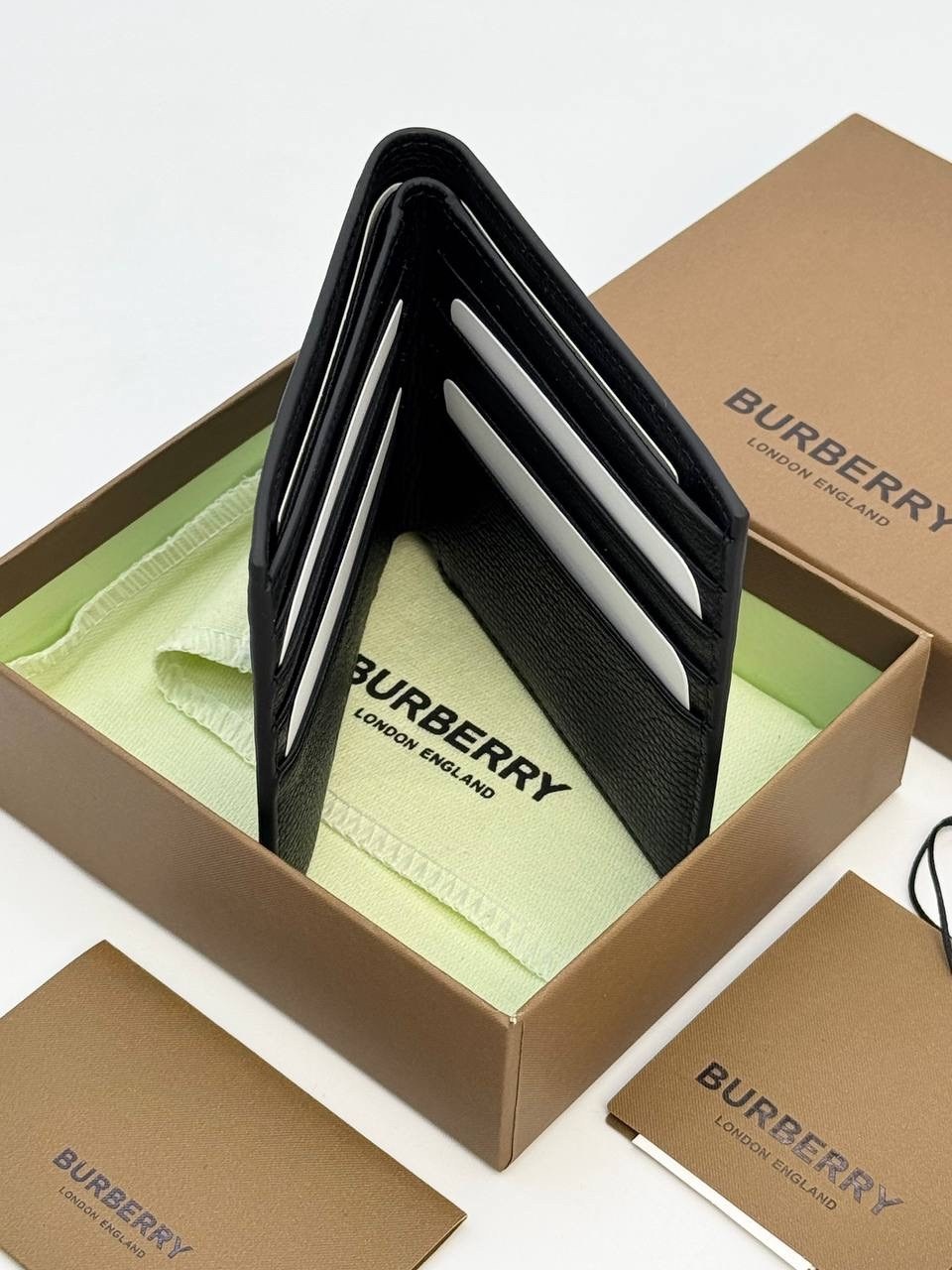 кошелёк burberry,кошелек мужской burberry,кошелёк мужской burberry натуральная кожа,кошелёк мужской кожаный burberry,портмоне burberry