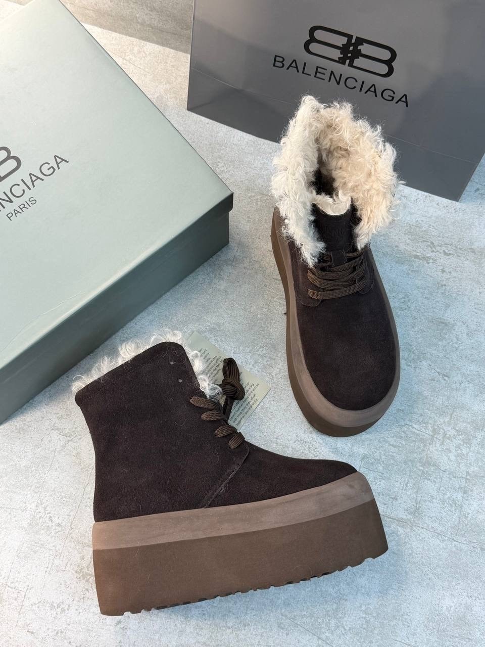 ,ботинки зимние женские ugg замшевые на платформе,женские зимние ботинки на толстой подошве 2026 года,женская ,ботинки зимние с мех
