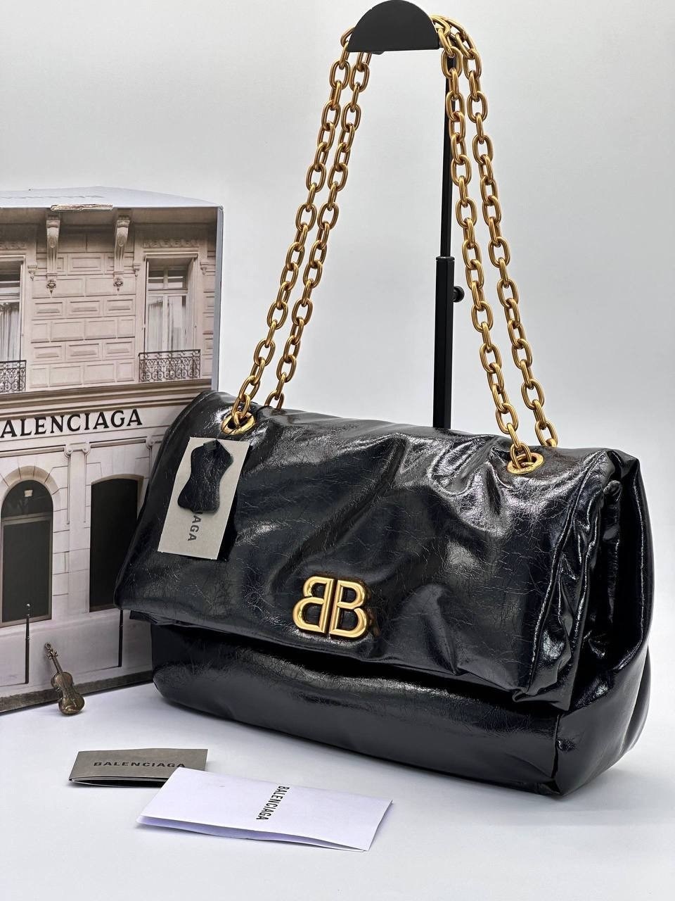 черная маленькая сумка-цепочка monaco balenciaga,сумка balenciaga,balenciaga черная кожаная сумка через плечо,сумка баленсиага,сумка женская balenciaga