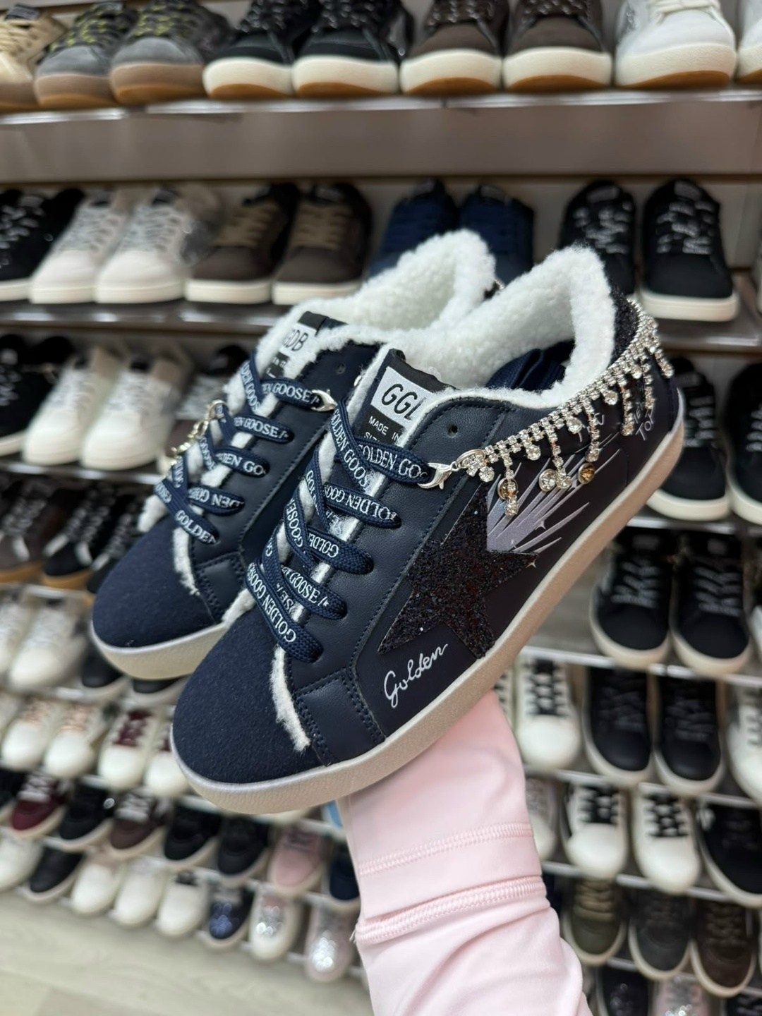,кеды golden goose,женская ,блестящие кроссовки,кеды с мехом