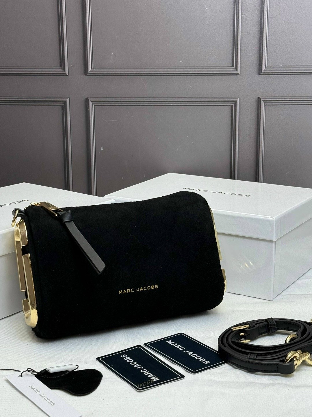 сумка marc jacobs 25-16 см натуральная замша,женская сумка marc jacobs из натуральной замши,сумка marc jacobs из замши,сумка marc jacobs замша,сумка женская marc jacobs замшевая