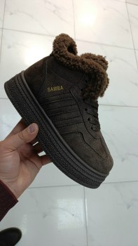Кроссовки