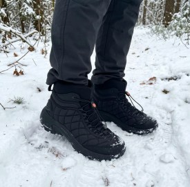 Кроссовки