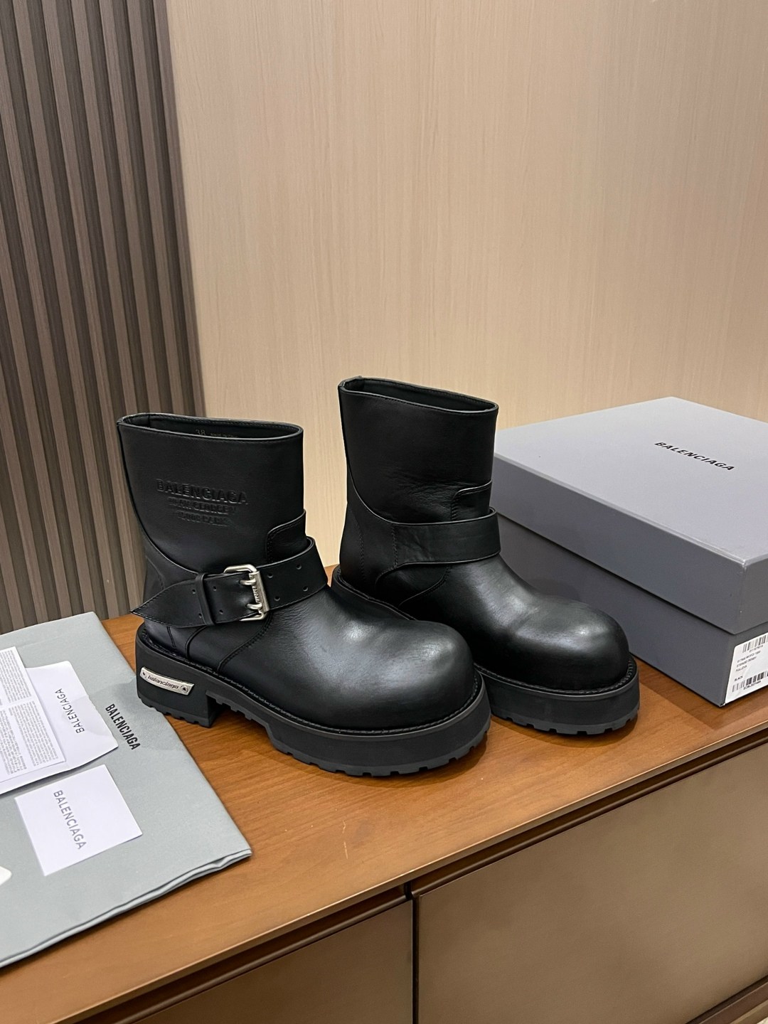 сапоги balenciaga,,ботинки balenciaga,ботинки женские,ботинки miu miu