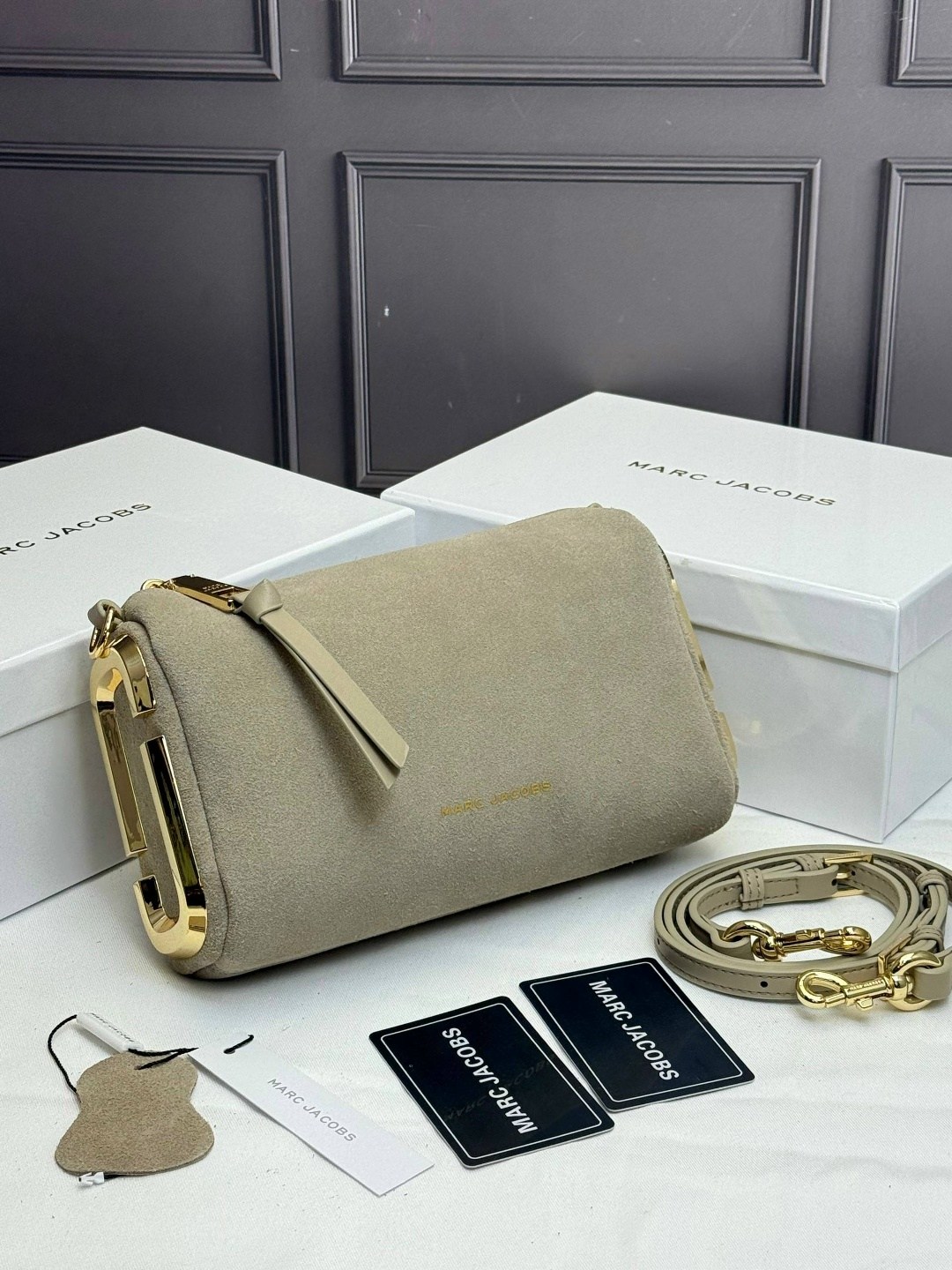 сумка marc jacobs 25-16 см натуральная замша,женская сумка marc jacobs из натуральной замши,сумка marc jacobs из замши,сумка marc jacobs замша,сумка женская marc jacobs замшевая